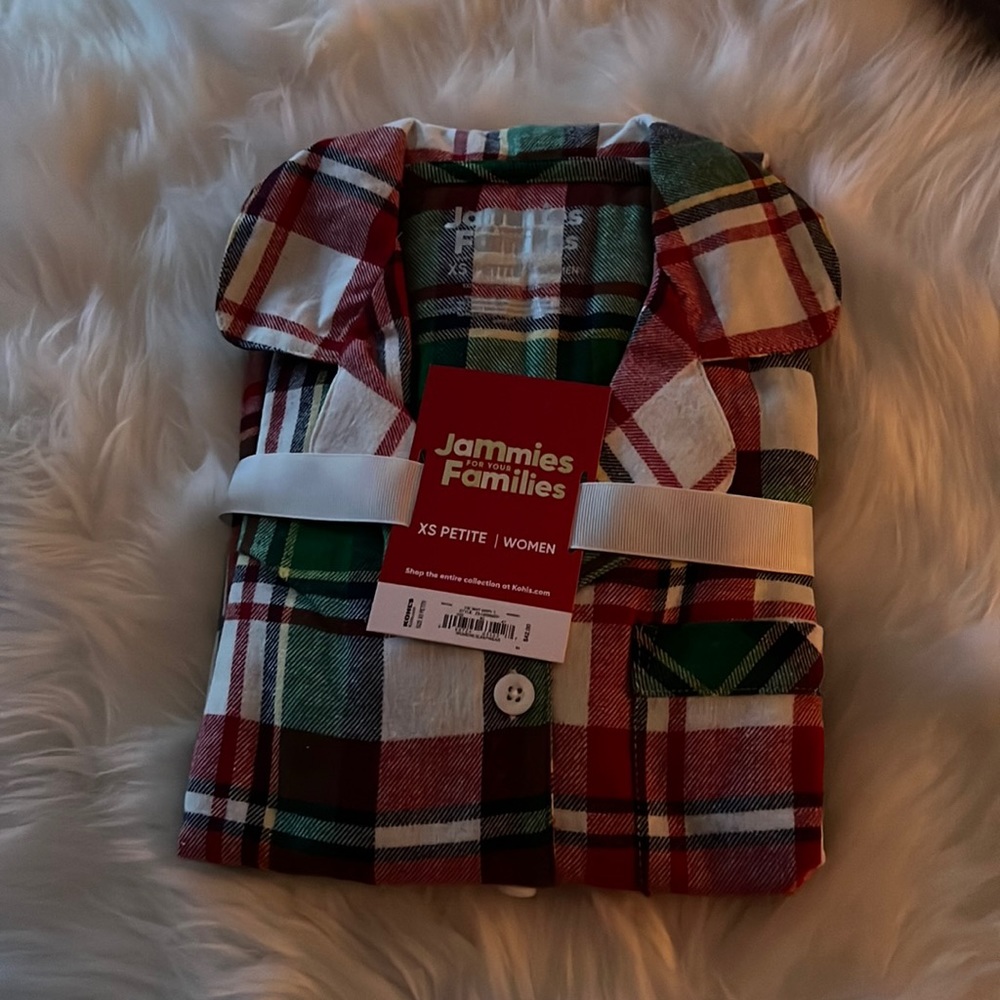 Kohl’s Woman’s Flannel Pajamas XS Petite